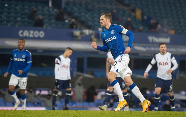 异常激烈 异常激烈